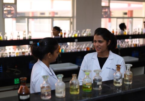 Laboratory-at-Paramedical-Science-School